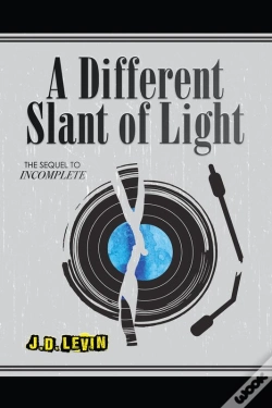 Capa do artigo Different Slant Of Light