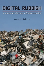Capa do artigo Digital Rubbish