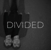 Capa do artigo Divided EP - Vinil