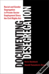 Capa do artigo Documenting Desegregation