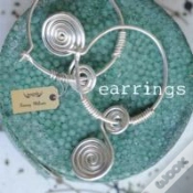Capa do artigo Earrings