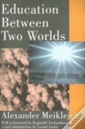 Capa do artigo Education Between Two Worlds