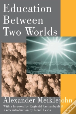 Capa do artigo Education Between Two Worlds