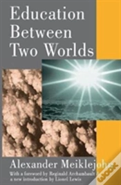 Capa do artigo Education Between Two Worlds