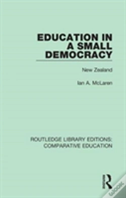 Capa do artigo Education In A Small Democracy