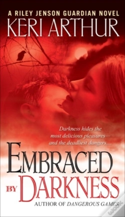 Capa do artigo Embraced By Darkness