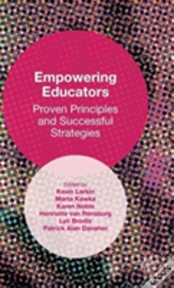 Capa do artigo Empowering Educators