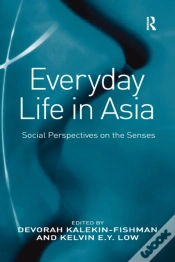 Capa do artigo Everyday Life In Asia