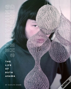 Capa do artigo Everything She Touched