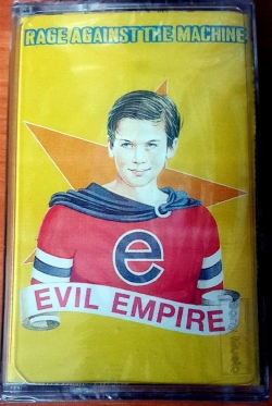 Capa do artigo Evil Empire - Cassete