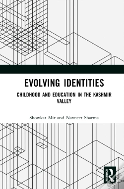 Capa do artigo Evolving Identities