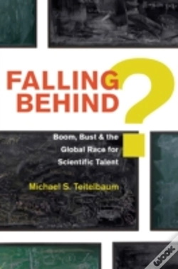 Capa do artigo Falling Behind?