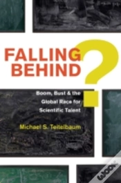 Capa do artigo Falling Behind?