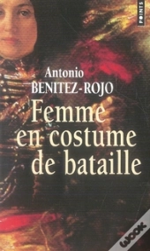 Femme En Costume De Bataille
