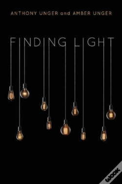 Capa do artigo Finding Light