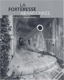 Capa do artigo Forteresse Abandonnee