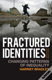 Capa do artigo Fractured Identities