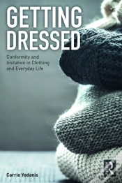 Capa do artigo Getting Dressed