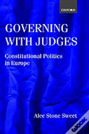 Capa do artigo Governing With Judges