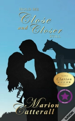 Capa do artigo Hold Me Close And Closer Still