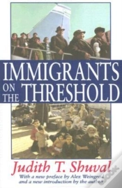 Capa do artigo Immigrants On The Threshold