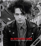 Capa do artigo In Between Days