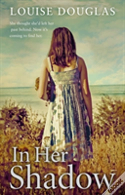 Capa do artigo In Her Shadow