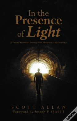 Capa do artigo In The Presence Of Light
