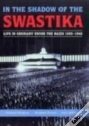 Capa do artigo In The Shadow Of The Swastika
