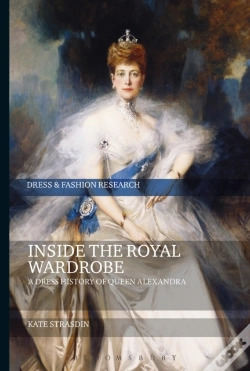 Capa do artigo Inside The Royal Wardrobe