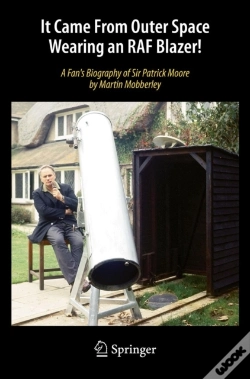 Capa do artigo It Came From Outer Space Wearing An Raf Blazer!