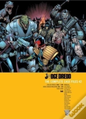 Capa do artigo Judge Dredd: The Complete Case Files 42