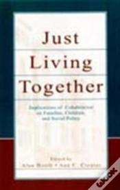 Capa do artigo Just Living Together