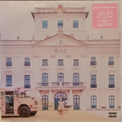 Capa do artigo K-12 - Vinil