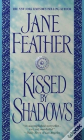 Capa do artigo Kissed By Shadows