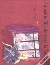 La Petit Fille Derrière La Fenêtre