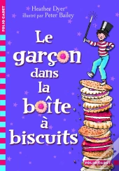 Le Garçon Dans La Boîte De Biscuits