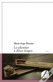 Le Plumier À Deux Étages