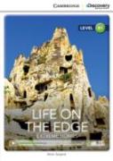 Life On The Edge: Extreme Homes Intermediate Book With Online Access