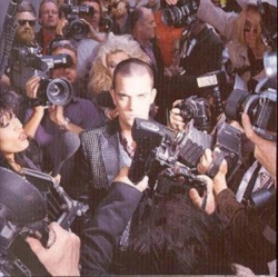Capa do artigo Life Thru a Lens - CD