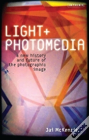 Capa do artigo Light And Photomedia