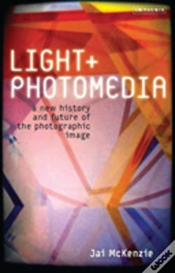 Capa do artigo Light And Photomedia