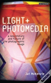 Capa do artigo Light And Photomedia