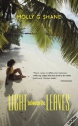 Capa do artigo Light Between The Leaves