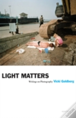 Capa do artigo Light Matters