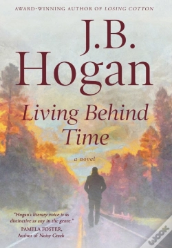 Capa do artigo Living Behind Time