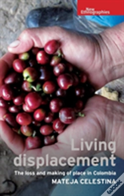 Capa do artigo Living Displacement