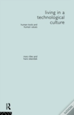 Capa do artigo Living In A Technological Culture