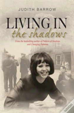 Capa do artigo Living In The Shadows