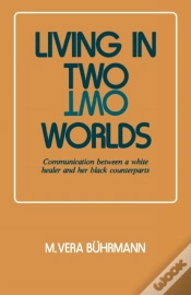 Capa do artigo Living In Two Worlds